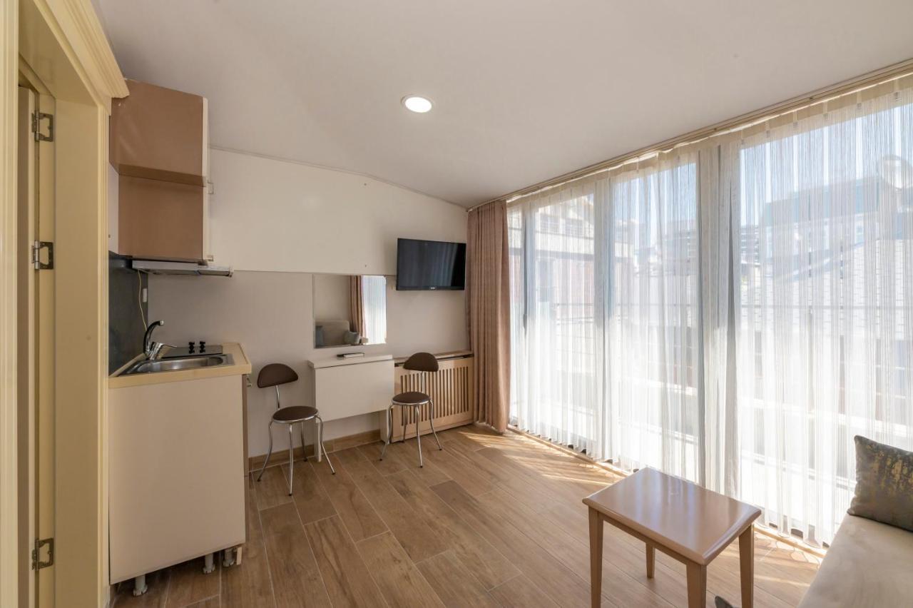 Taksim Peri Suite Istanbul Bagian luar foto