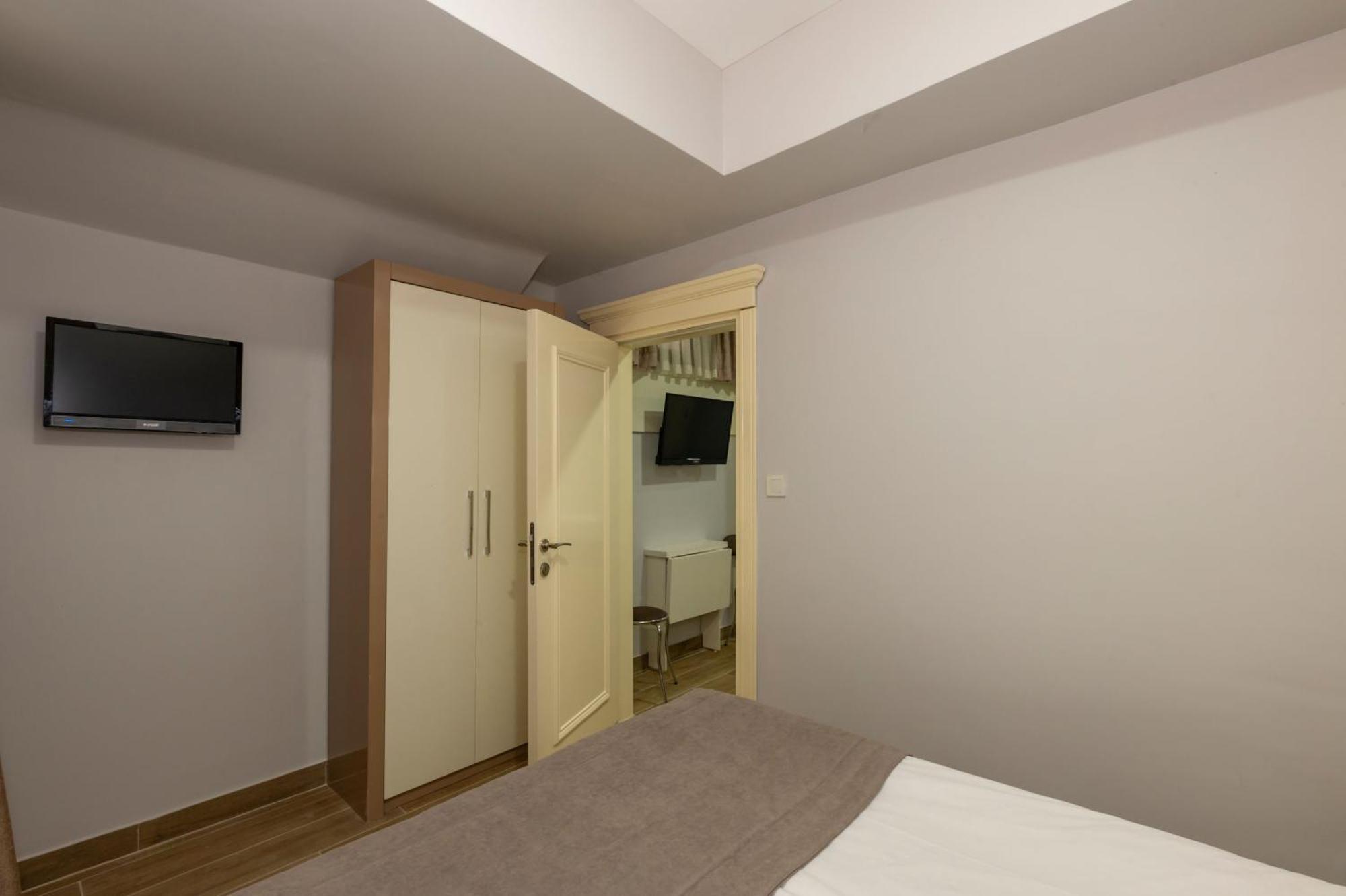 Taksim Peri Suite Istanbul Bagian luar foto